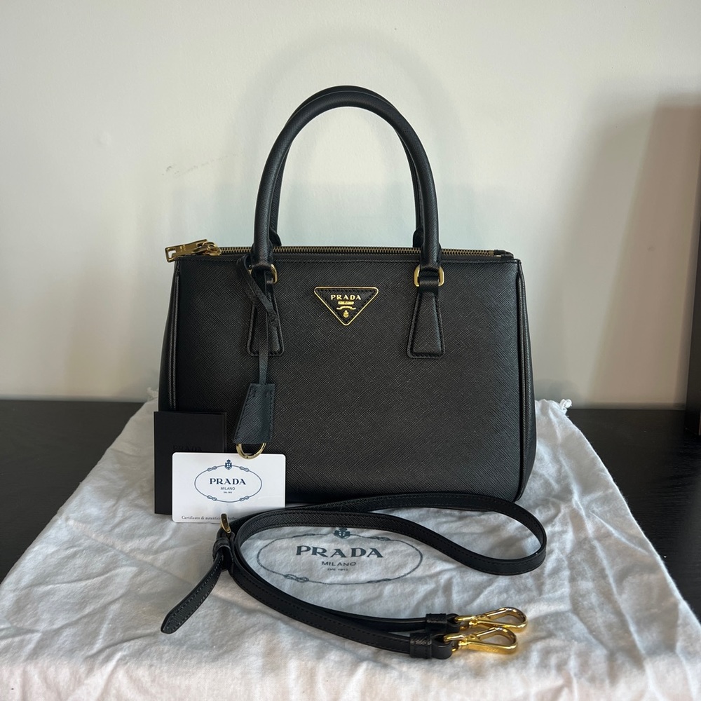 Authentic Medium Prada Galleria Saffiano Leather Bag
